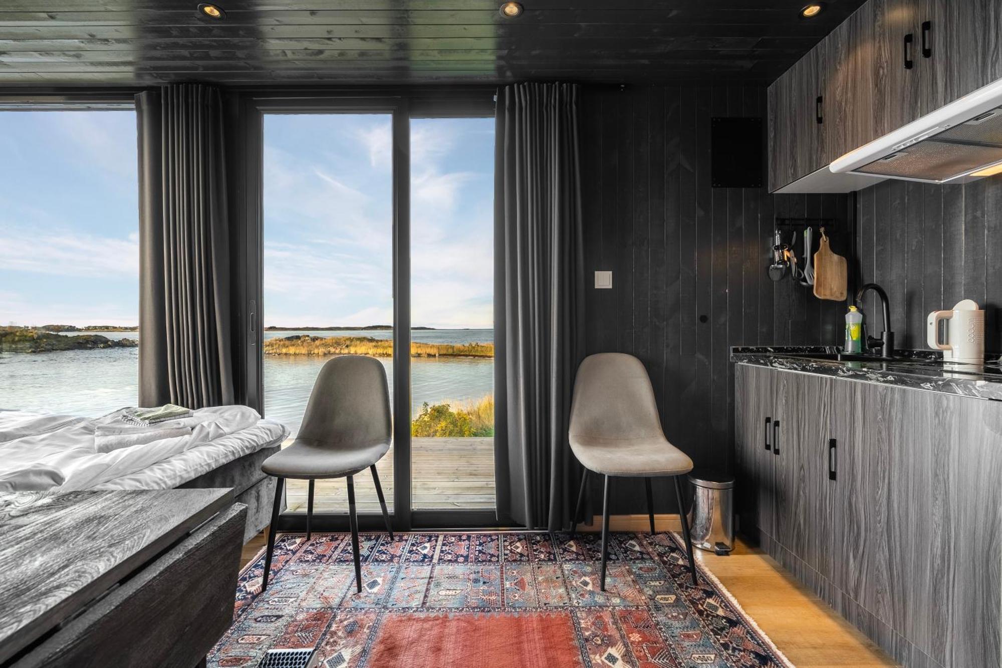 Cool Cabins Sandhornoy Lekanger Bagian luar foto